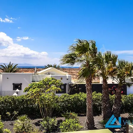 Henry - Lh187 By Now Ltd Playa Blanca (Lanzarote)