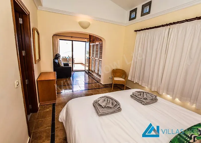 Henry - Lh187 By Now Ltd * 플라야블랑카